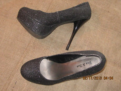 black cloth shoes